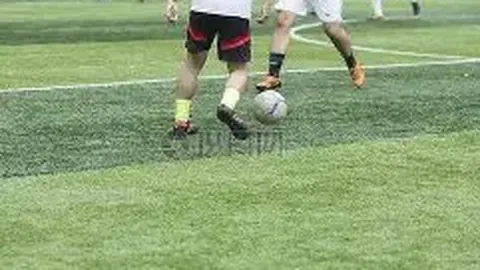 南洋杯大师赛盛大启幕，中国驻新加坡大使曹忠明率先出战